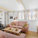 2 Bedroom Stunning In Ferienhaus *